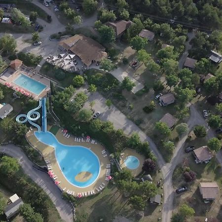 Camping Le Couriou Recoubeau-Jansac エクステリア 写真