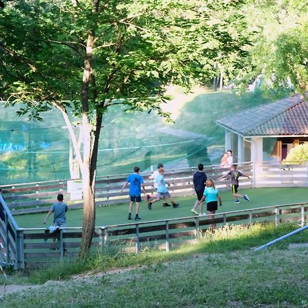 Camping Le Couriou Recoubeau-Jansac エクステリア 写真