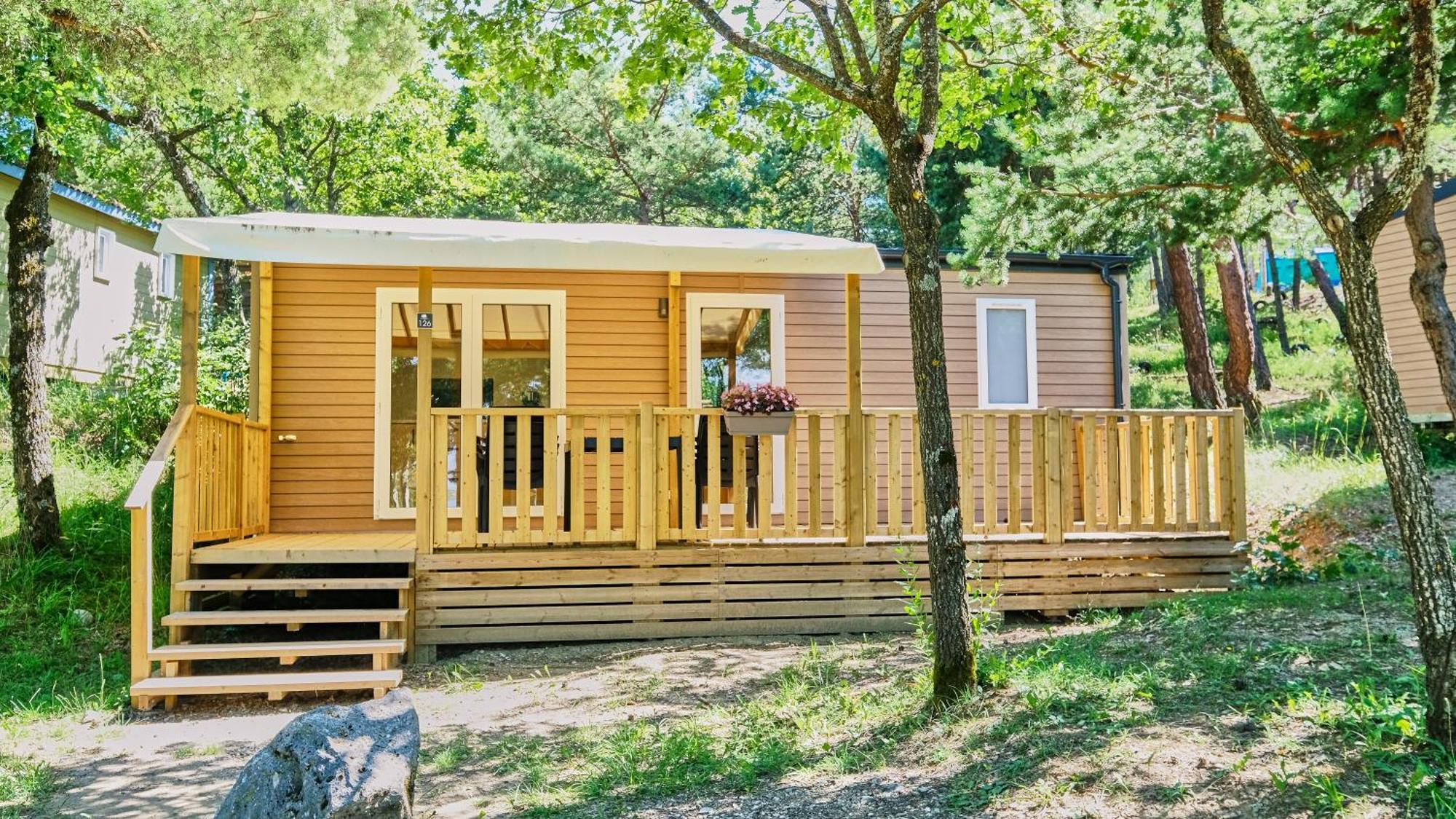 Camping Le Couriou Recoubeau-Jansac エクステリア 写真
